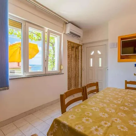 Two-bedroom In Xiv Apartment