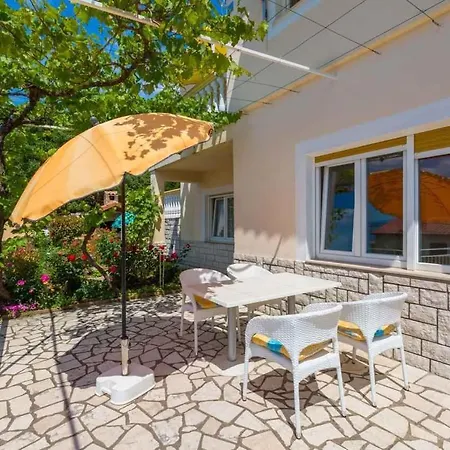 Two-bedroom In Xiv Crikvenica