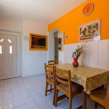 Two-bedroom In Xiv